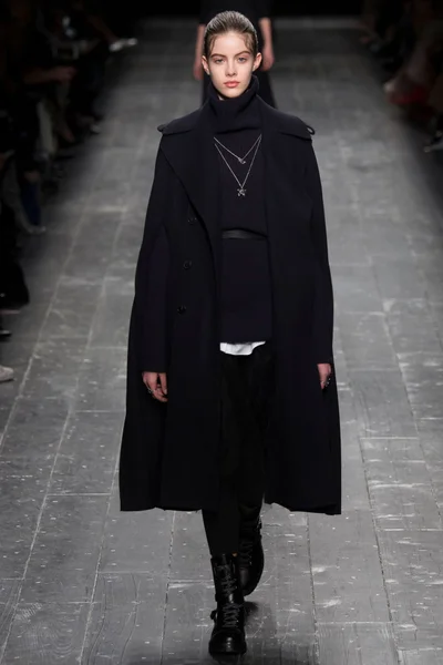 Look 2